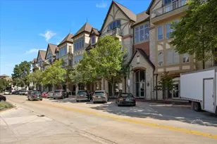 450 S 1st St, Saint Charles, IL 60174 - Photo 1