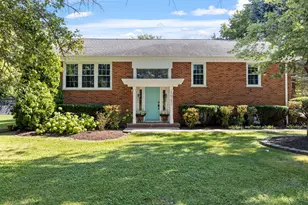 25W252 Lacey Ave, Naperville, IL 60563 - Photo 1