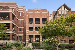 627 W Buckingham Pl, Chicago, IL 60657 - Photo 1