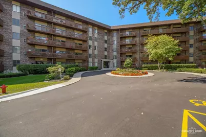 120 Lakeview Drive #513, Bloomingdale, IL 60108 - Photo 1