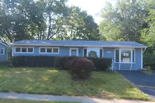 18325 W Lakeview Ter, Gurnee, IL 60031 - Photo 1