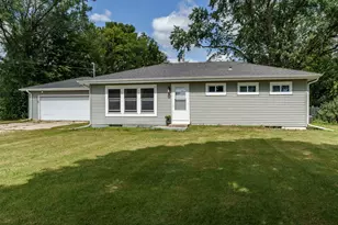 5360 McCurry Rd, Roscoe, IL 61073 - Photo 1