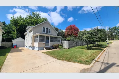 619 Squires Avenue, Dixon, IL 61021 - Photo 1