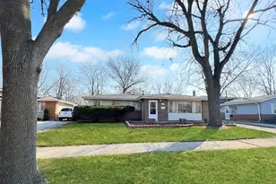 413 Illinois St, Park Forest, IL 60466 - Photo 1