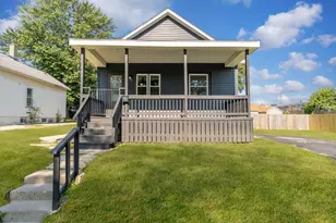 847 Oliver Ave, Aurora, IL 60506 - Photo 1