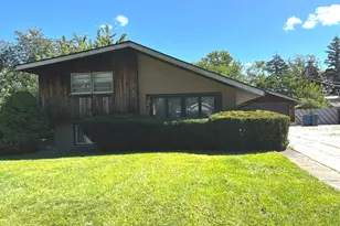 12649 S Parkside Ave, Palos Heights, IL 60463 - Photo 1