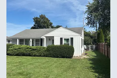 9 S Midland Avenue S, Mundelein, IL 60060 - Photo 1