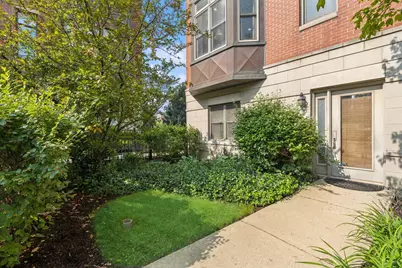 743 W 15th Street, Chicago, IL 60607 - Photo 1