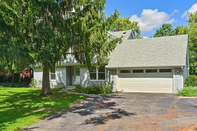 910 Vera Lane, Wheeling, IL 60090 - Photo 1