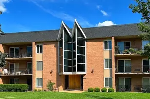 1056 N Mill St, Naperville, IL 60563 - Photo 1