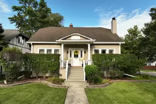 1020 S Vine Ave, Park Ridge, IL 60068 - Photo 1