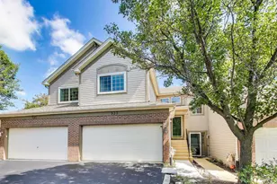 933 Park Hill Cir, Aurora, IL 60502 - Photo 1