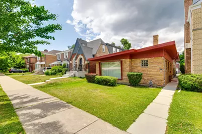 6122 N Central Park Avenue, Chicago, IL 60659 - Photo 1