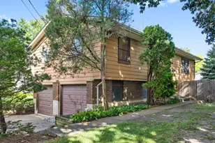 15760 W Marie Ave, Prairie View, IL 60069 - Photo 1