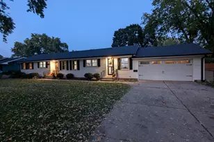 228 S Westlawn Ave, Aurora, IL 60506 - Photo 1