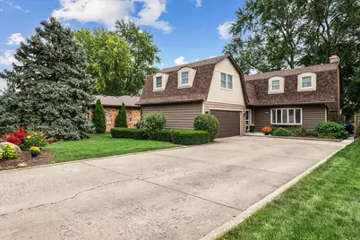 2121 W Haven Street, Mount Prospect, IL 60056 - Photo 1