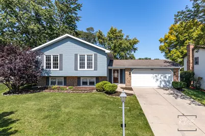 23W468 Moraine Court, Naperville, IL 60540 - Photo 1