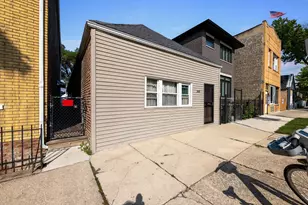 2879 S Throop St, Chicago, IL 60608 - Photo 1