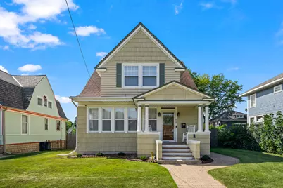 638 N Spring Street, Elgin, IL 60120 - Photo 1