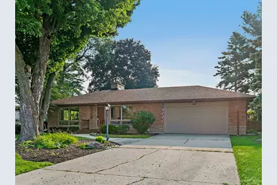 587 N Clifton Avenue, Elgin, IL 60123 - Photo 1
