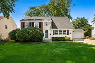 444 Wood St, Chicago Heights, IL 60411 - Photo 1