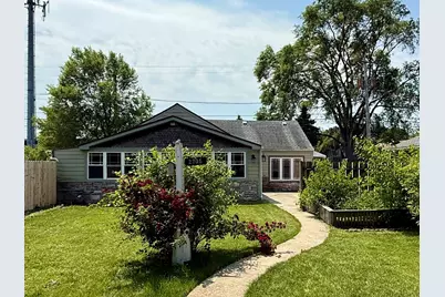 2705 W 98th Street, Evergreen Park, IL 60805 - Photo 1