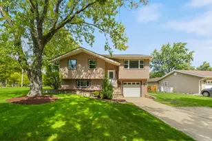 1530 Syracuse Ln, Schaumburg, IL 60193 - Photo 1