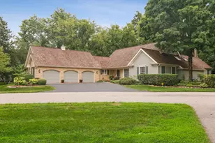 4614 Forest Way Cir, Long Grove, IL 60047 - Photo 1