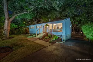 2018 W Oakleaf Dr, McHenry, IL 60051 - Photo 1