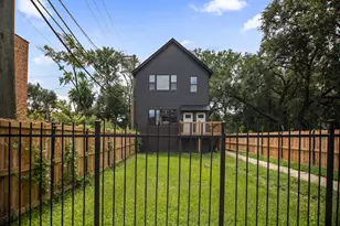 817 W 51st Pl, Chicago, IL 60609 - Photo 1