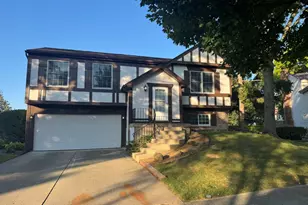 505 Arlington Ct, Vernon Hills, IL 60061 - Photo 1