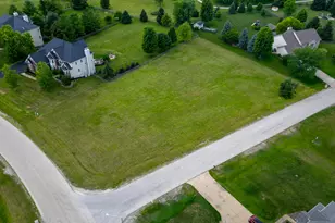 7752 Madeline Dr, Yorkville, IL 60560 - Photo 1