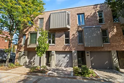 138 Frank Lloyd Wright Lane, Oak Park, IL 60302 - Photo 1