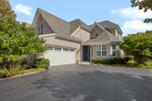 2162 Washington Dr, Northbrook, IL 60062 - Photo 1