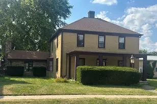 516 N 6th St, Rochelle, IL 61068 - Photo 1