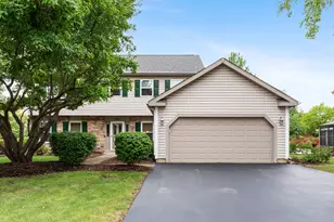 496 Edinburgh Ln, West Dundee, IL 60118 - Photo 1