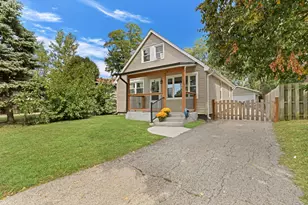 1623 N Hickory Ave, Round Lake Beach, IL 60073 - Photo 1