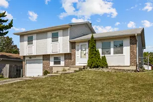 10 W Nevada Ave, Glendale Heights, IL 60139 - Photo 1