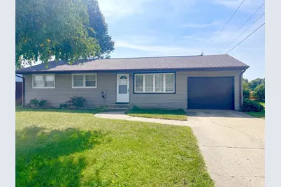 1420 26th Street, Peru, IL 61354 - Photo 1