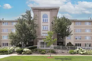 440 E Montrose Ave, Wood Dale, IL 60191 - Photo 1