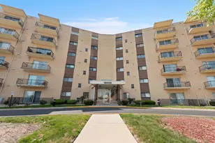 18400 Cherry Creek Dr, Homewood, IL 60430 - Photo 1