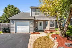 126 Pinehurst Dr, Mundelein, IL 60060 - Photo 1