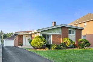 11140 Windsor Dr, Westchester, IL 60154 - Photo 1