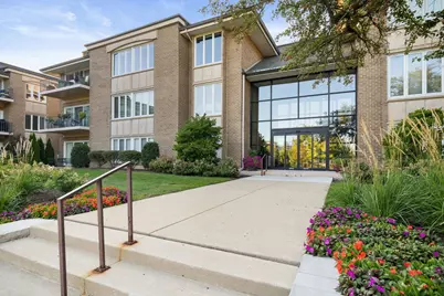 1 Oak Brook Club Drive #A301, Oak Brook, IL 60523 - Photo 1