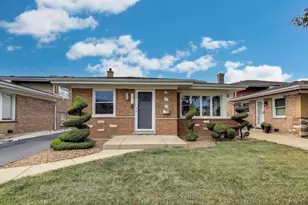 8638 S Keeler Ave, Chicago, IL 60652 - Photo 1