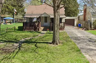 1394 Fifth St, Montgomery, IL 60538 - Photo 1