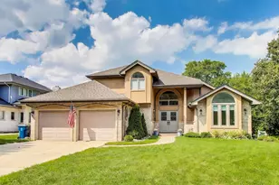 8990 W 99th St, Palos Hills, IL 60465 - Photo 1