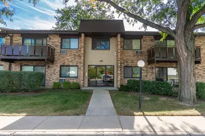 2640 N Windsor Drive #102, Arlington Heights, IL 60004 - Photo 1