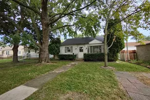 222 Park Dr, Joliet, IL 60436 - Photo 1