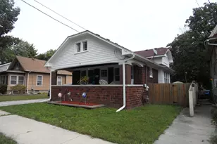 636 Bangs St, Aurora, IL 60505 - Photo 1